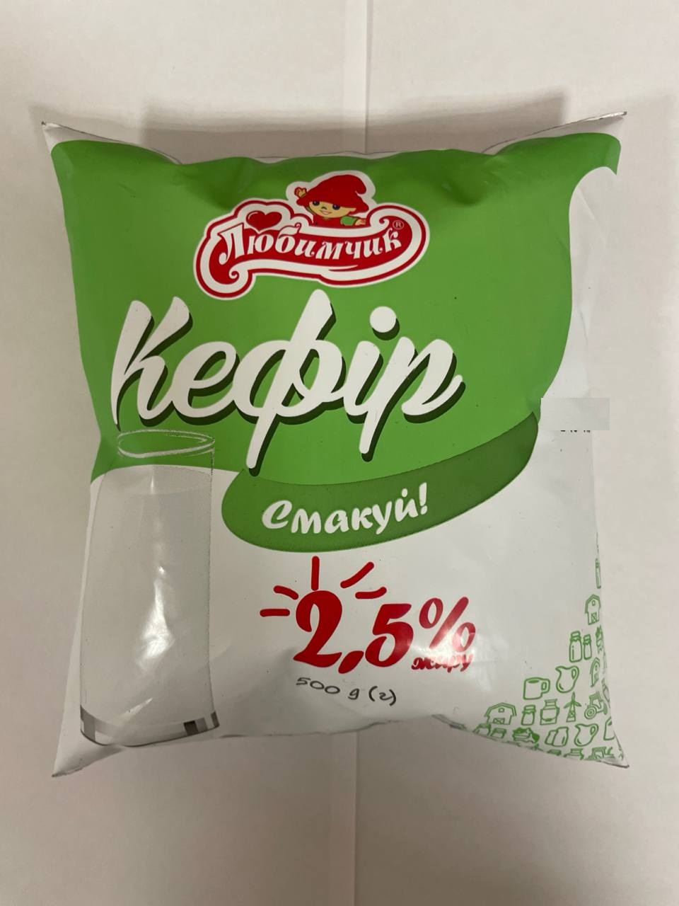 Кефір 2,5% жиру 500 г ТМ Любимчик